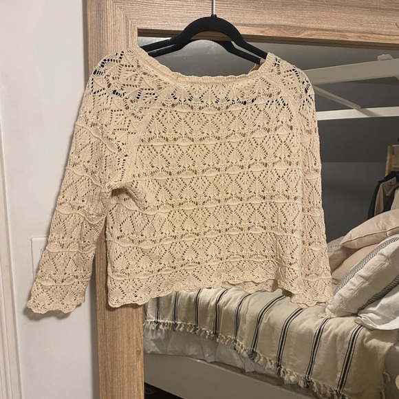 EIGHT EIGHT EIGHT CROCHET CROPPED TOP - Size MEDIUM - Picture 2 of 2